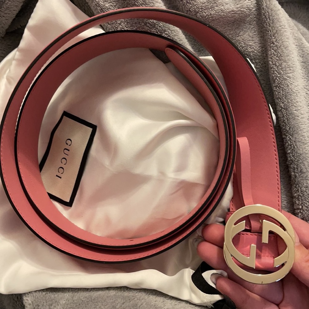 Pink gold buckle Gucci belt